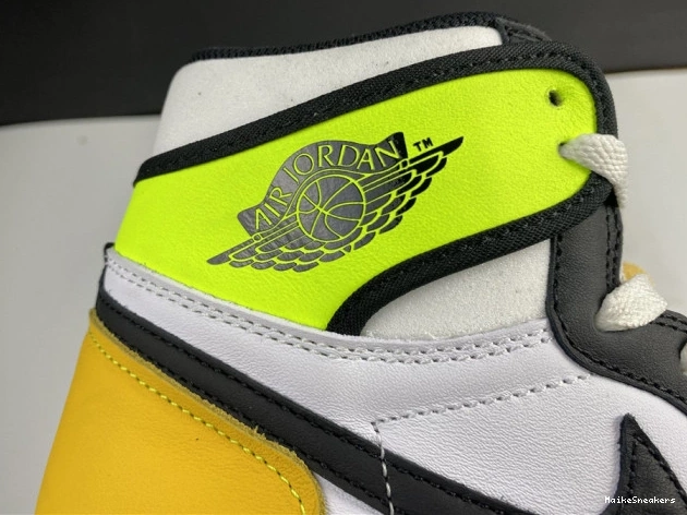 MaikeSneakers HIGH RETRO 'VOLT OG AIR GOLD' JORDAN 555088-118 1 0627